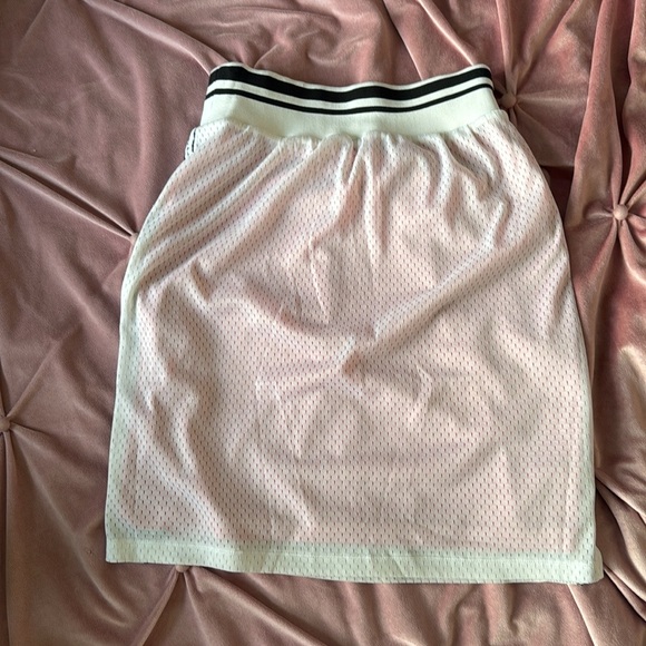 CHAMPION MINI SKIRT - Picture 3 of 5
